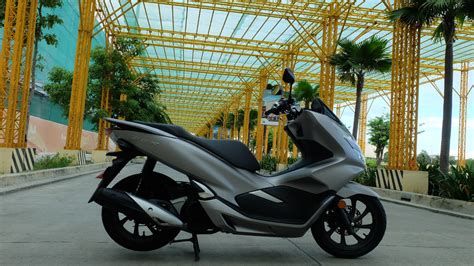 2019 Honda PCX 150: Review, Price, Photos, Features, Specs.